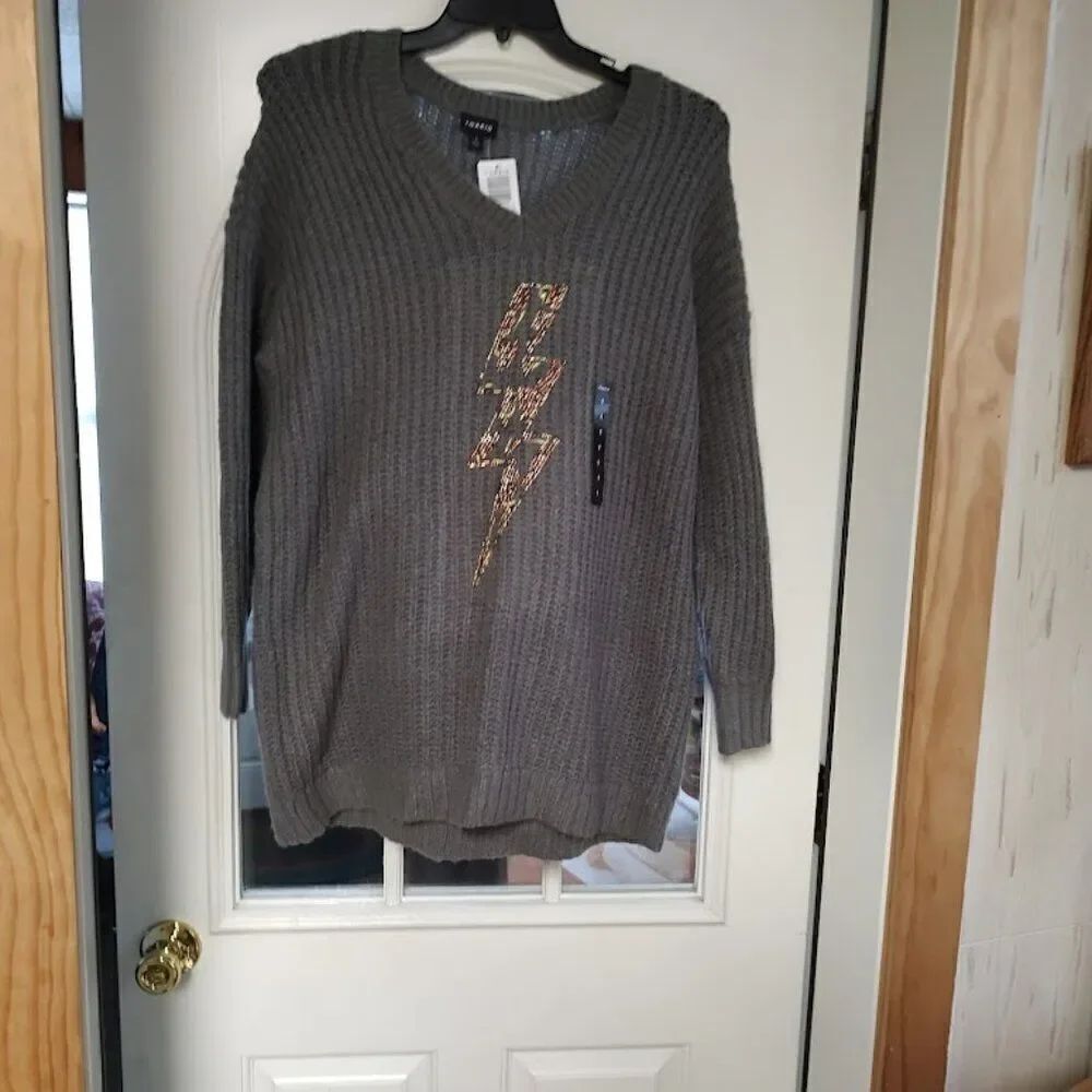 New Torrid Gray Lightning Bolt V-Neck Slouchy Tunic Sweater Size Women's 1X